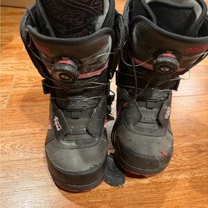 Vans Black and Gray Snowboard Boots